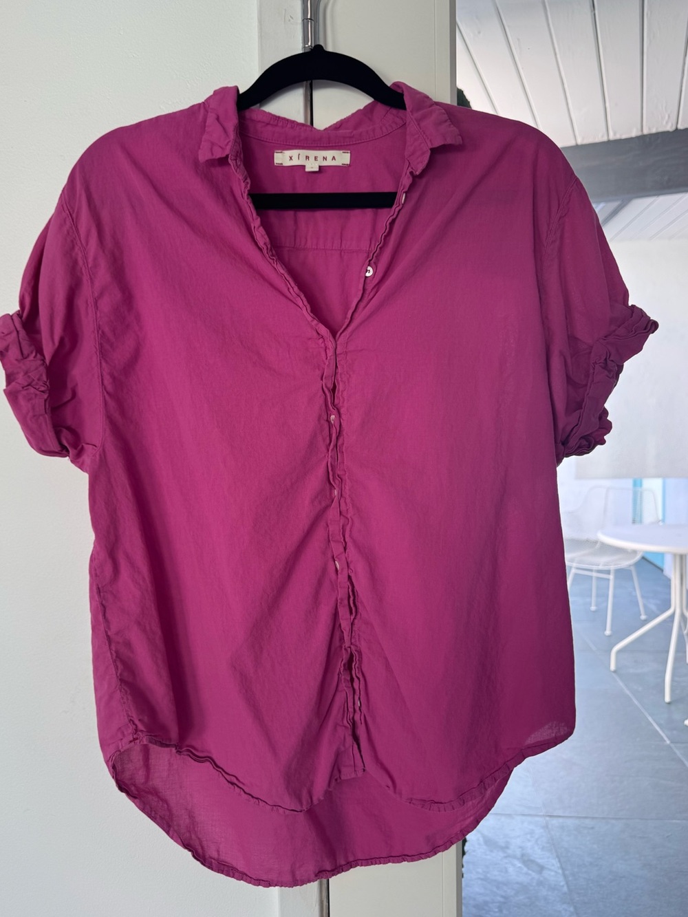 Xirena Fuchsia short -Sleeve Button Front Blouse